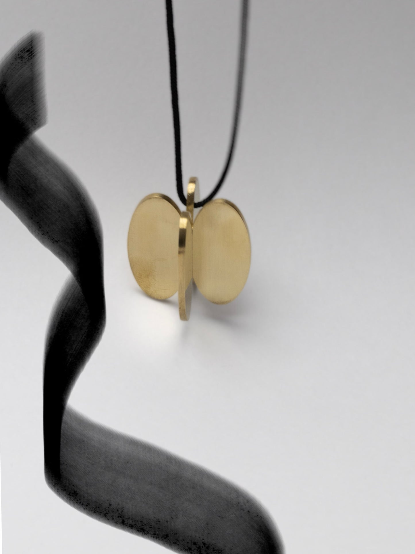 Orbit pendant by itta (16mm)