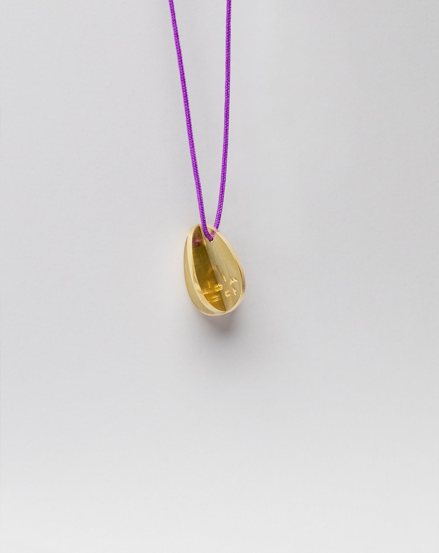 Beginning of Life pendant by itta (17mm)