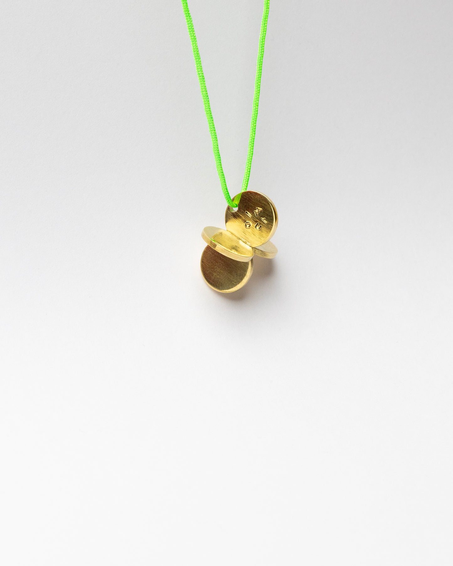 Orbit pendant by itta (10mm)